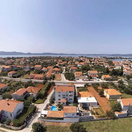 In I Apartament Sukošan