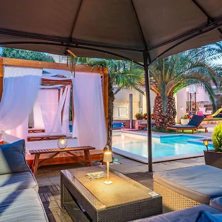 In I Apartament Sukošan