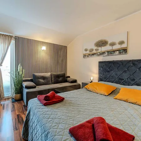 In I Apartment