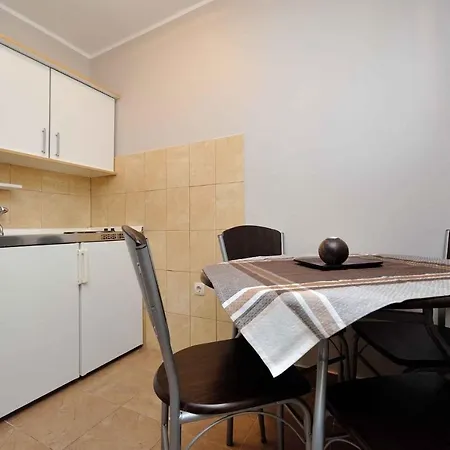In I Apartment