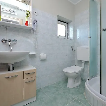 Apartment In I *